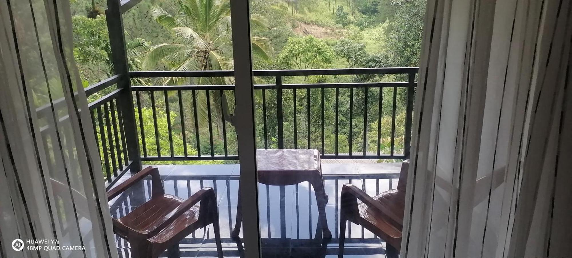 Isuru Homestay Ella Zewnętrze zdjęcie