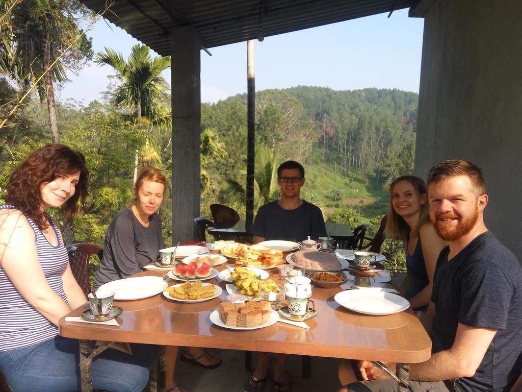 Isuru Homestay Ella Zewnętrze zdjęcie